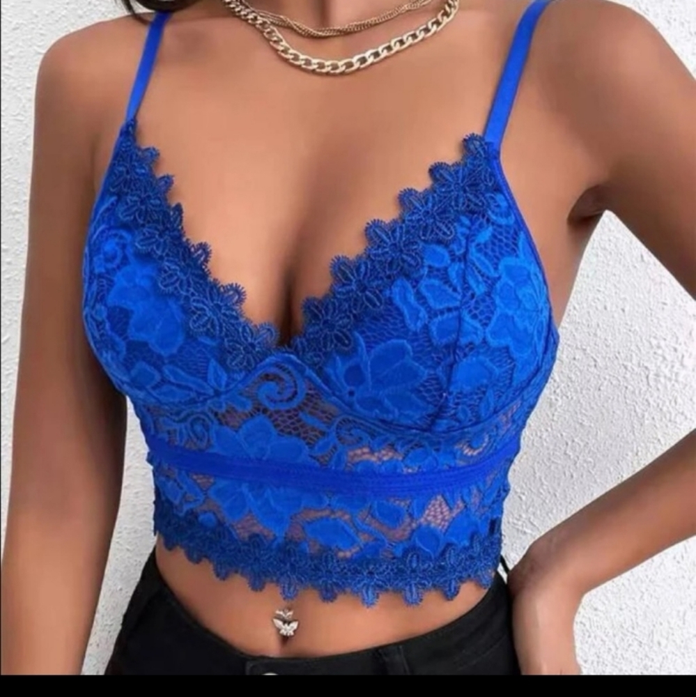 GORGEOUS  BLUE LACE BRALETTE  CAMI